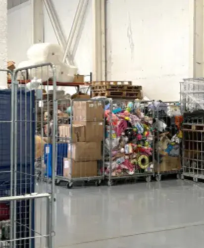Ekocenters para la reutilización textil y RAEE