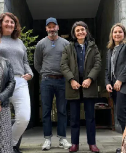 La consejera Nerea Melgosa y su equipo visitan el centro de inserción social UBA de Emaus Gizarte Fundazioa